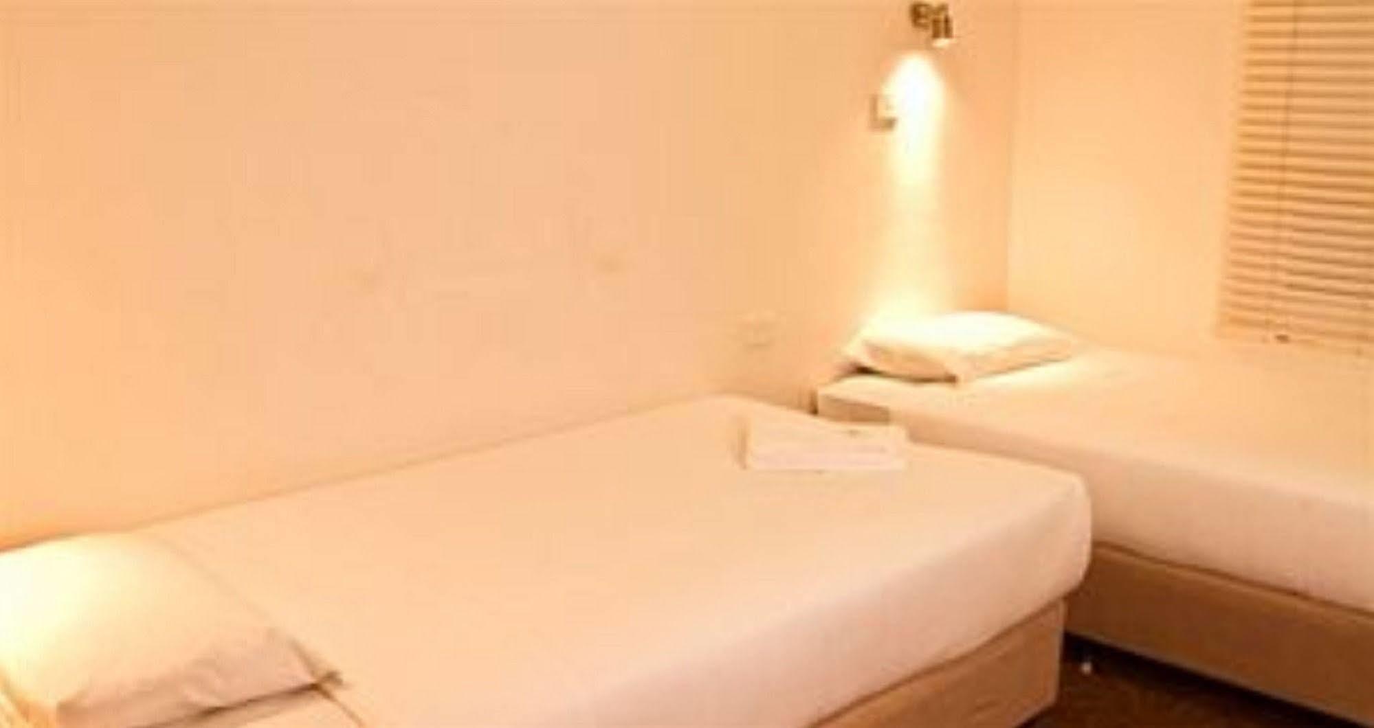 Cbd Hotel Ньюкасл Екстер'єр фото
